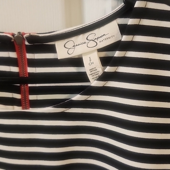 2/20.00 NWT Jessica Simpson Maternity Dress Size small. - Picture 9 of 10